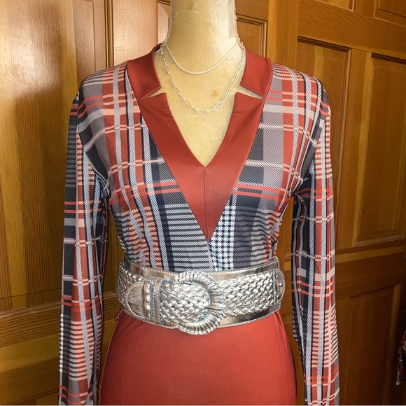 NWT, Lavishly Paris Belted Designer Dress. - Picture 2 of 16